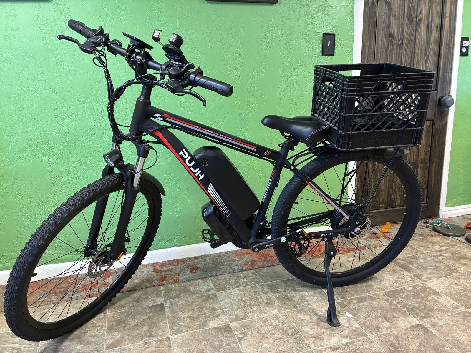 PUJH Electric Mountain Bike with Rear Basket - Mint Condition E-Bike