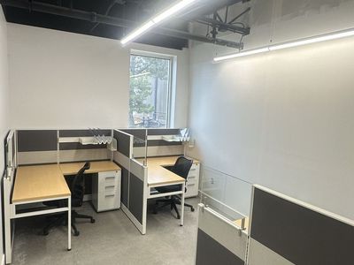 5’ x 5’ Cubicles – Excellent Condition