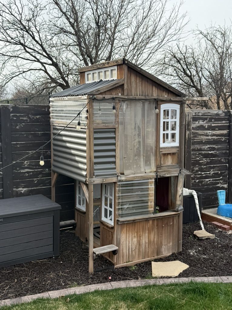 Free Costco Play House