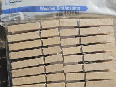 wooden clothes PINS