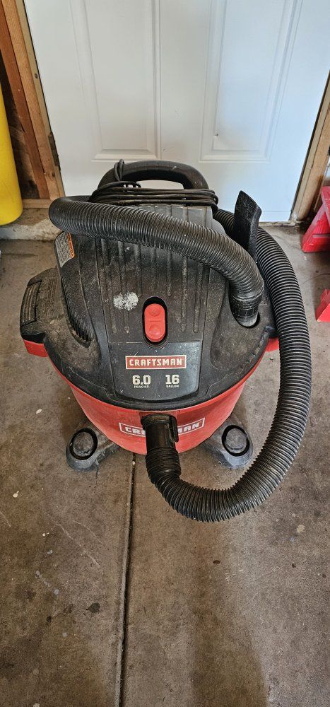 Craftsman 16 Gallon 6.0 Peak HP Wet/Dry Shop Vacuum with Hose & Cord