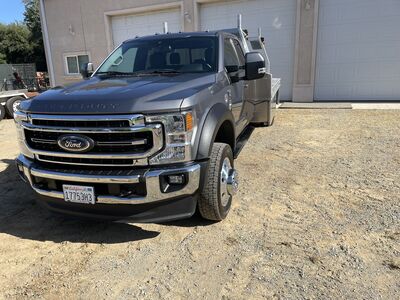 2021 Ford F550 Lariat flatbed work truck