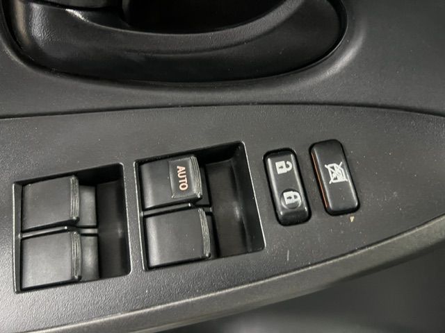 Main image 12