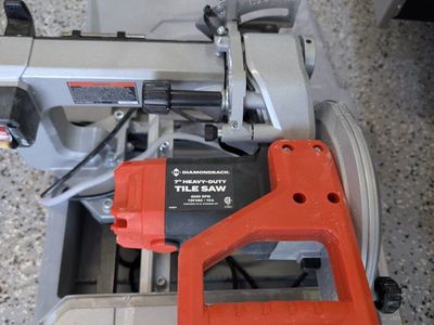Harbor Freight Diamondback 7-inch Wet Tile Saw