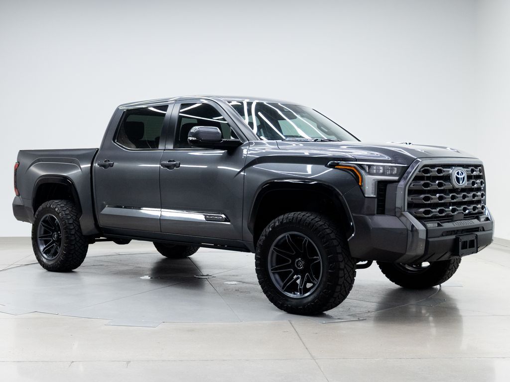 2024 Toyota Tundra Platinum HV
