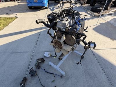 Complete 22RE *With Harness, Intake, Pulley System etc*