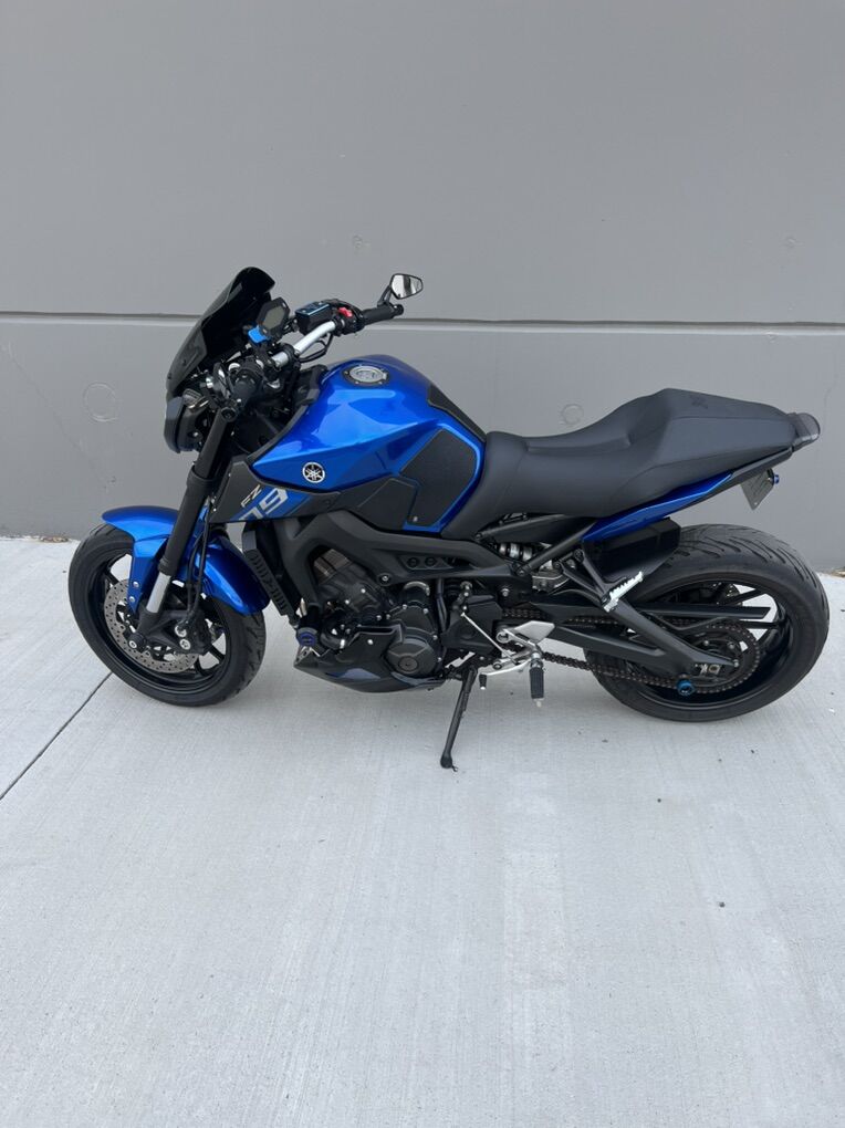 2016 FZ-09