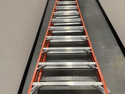 12 Ft Fiberglass Pinnacle Platform Ladder