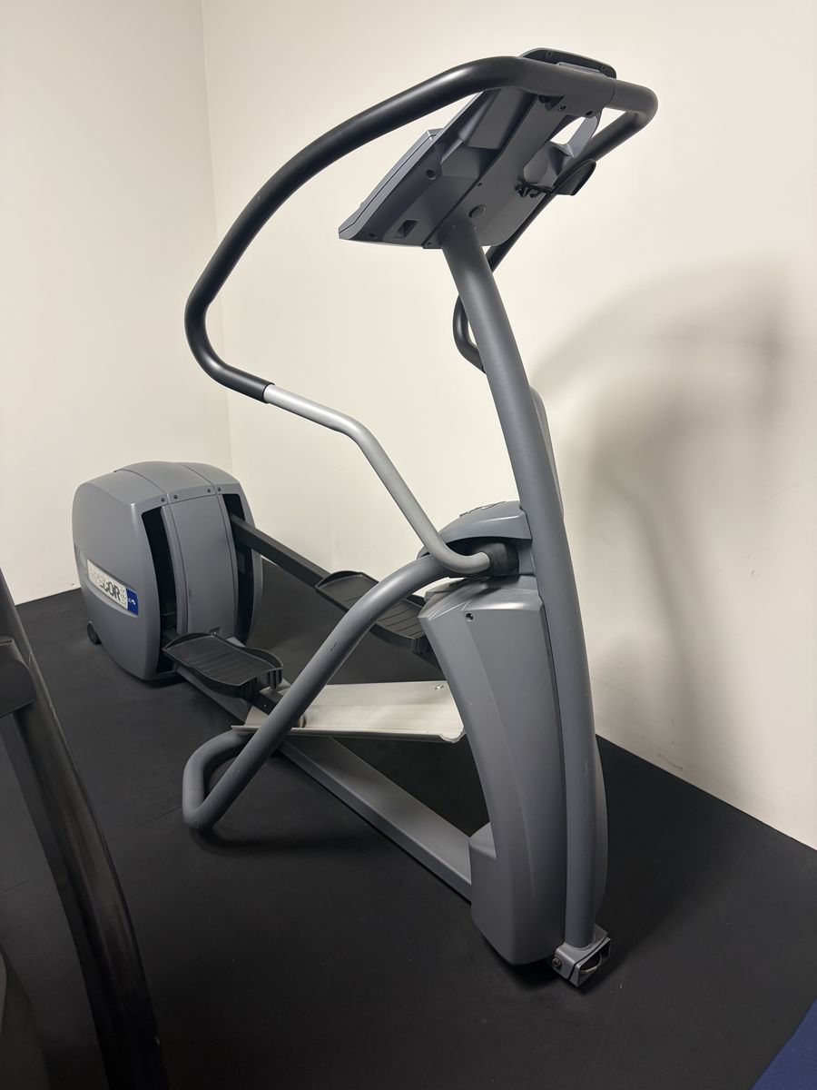 Precor elliptical EFX 5.23