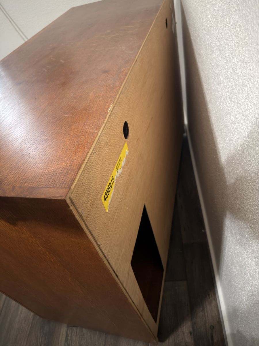 Tv roller stand