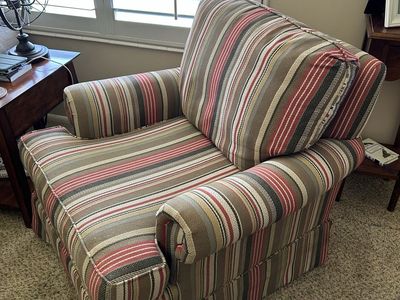 Swivel rocker