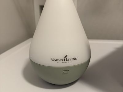 Young Living Dewdrop Diffuser