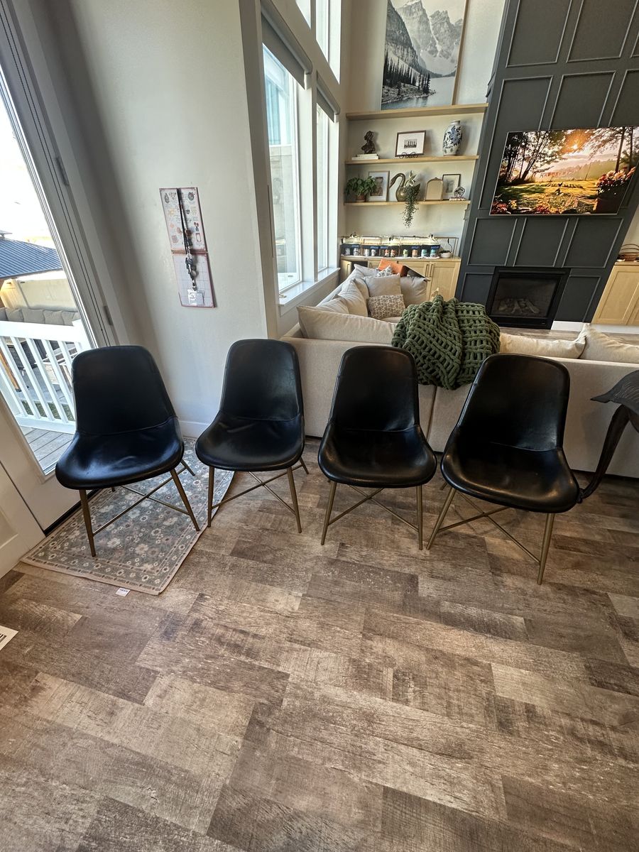 Set of 4 Dining Room Chairs