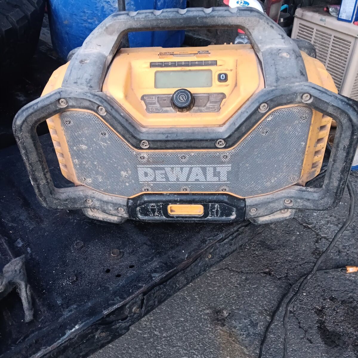 Dewalt radio ,charger
