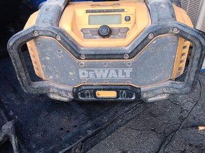 Dewalt radio ,charger