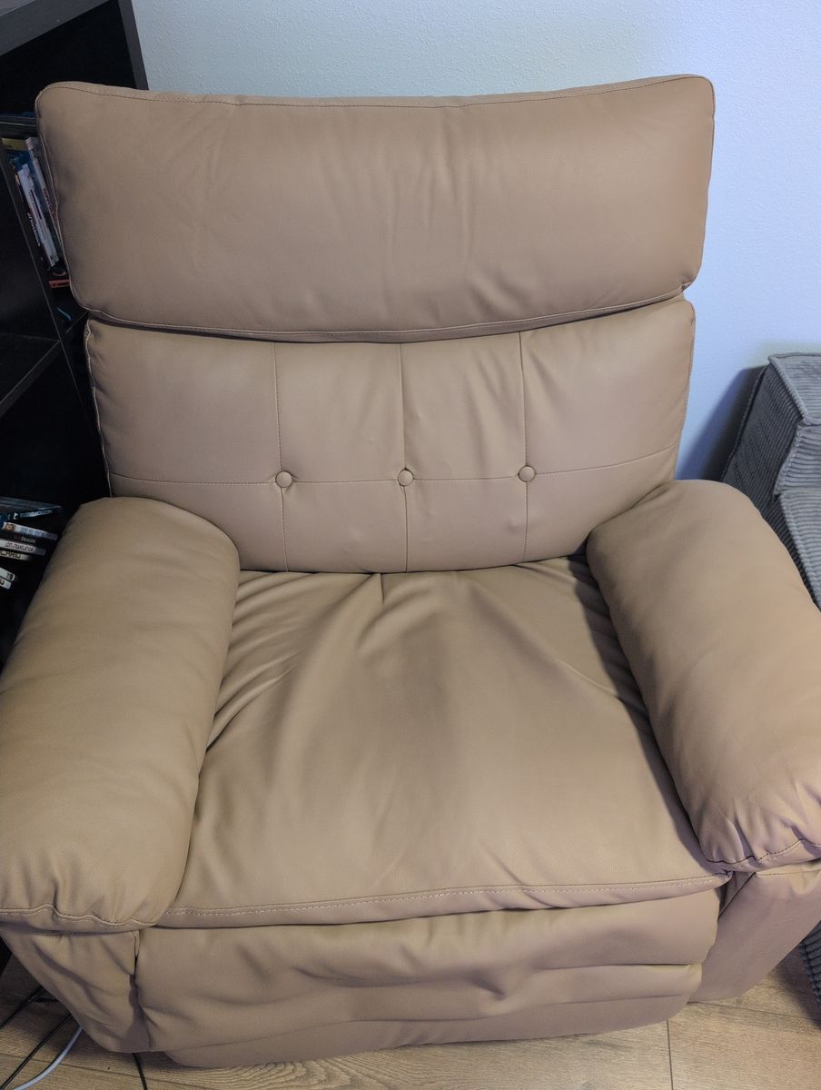 Recliner chair oversized