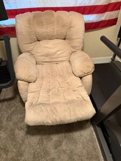 Full Size Comfortable Recliner