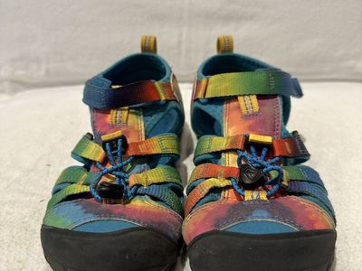 Keen youth size 3 blue/rainbow, washable, hiking sandals