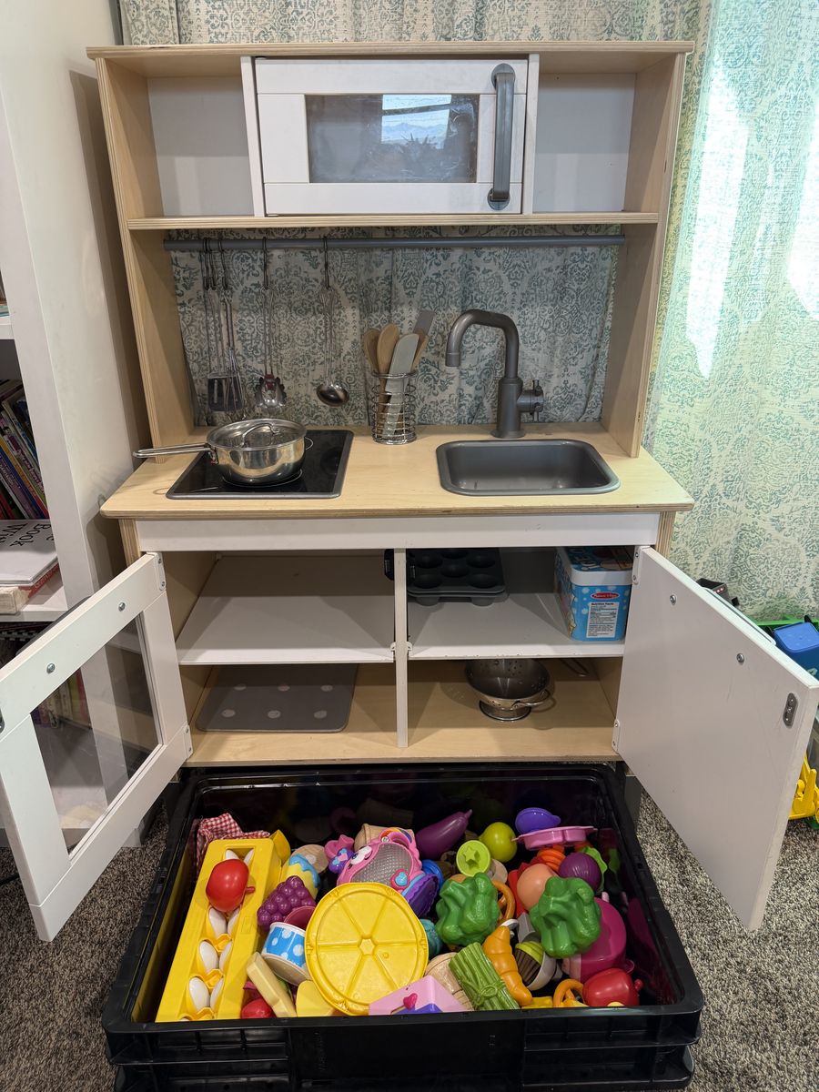 Play Kitchen & Play Food 