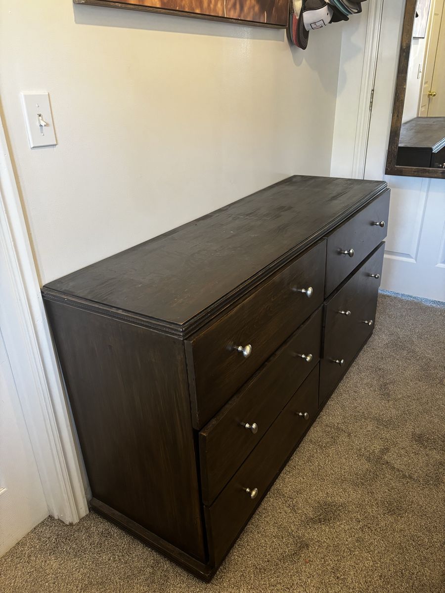 Main image 3