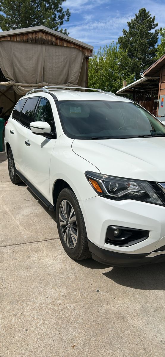 2017 Nissan Pathfinder 