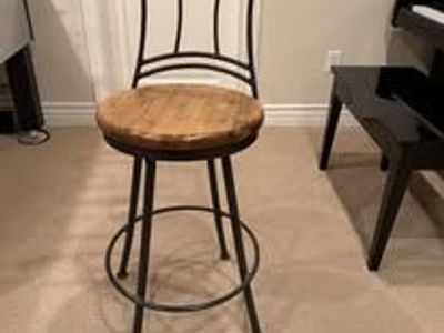 Set of 6 Rustic Industrial Swivel Bar Stool with Wood Seat & Metal Frame