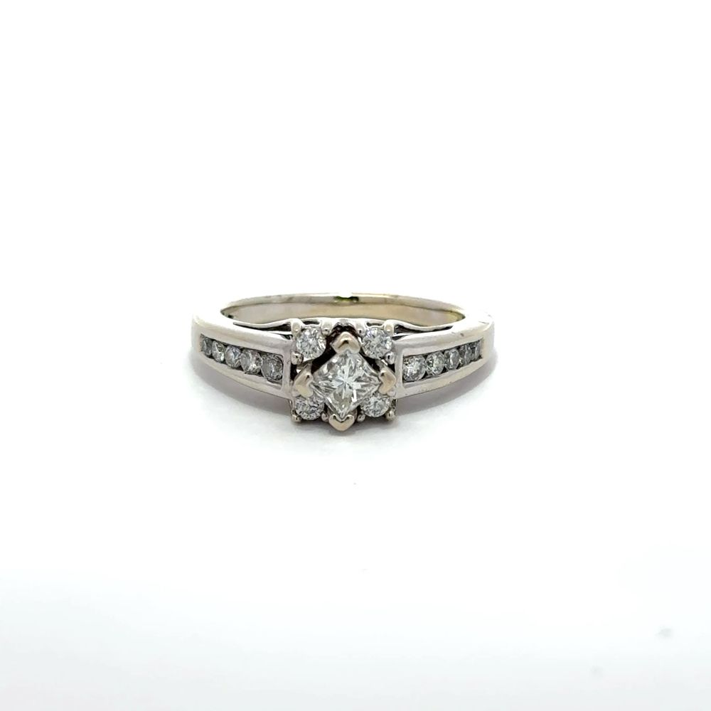 4.8gr 14k White Gold Princess & Round Cut Diamond Engagement Ring Size