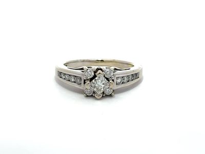 4.8gr 14k White Gold Princess & Round Cut Diamond Engagement Ring Size
