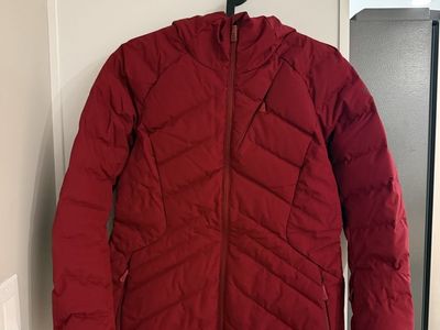 Women’s The North Face 550 Down Insulated Puffer Jacket Red M