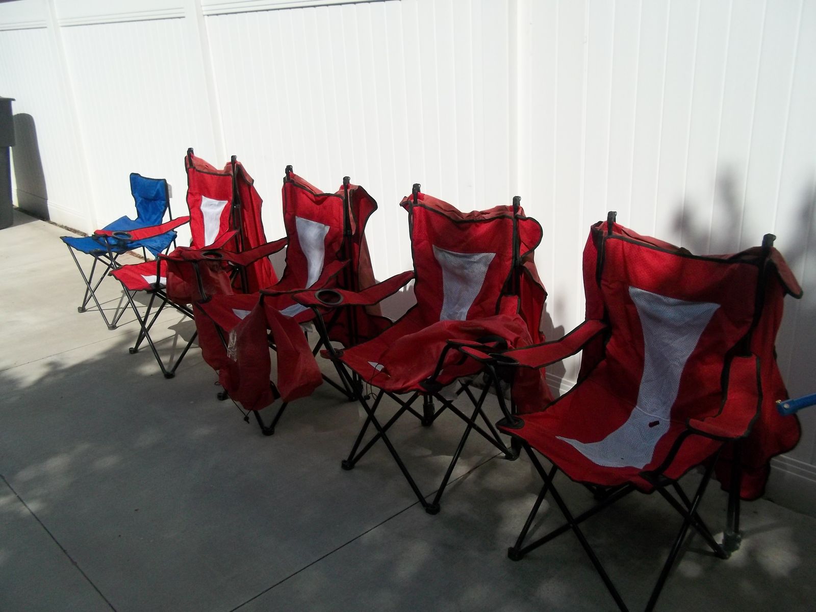 Folding chairs w/shade tops