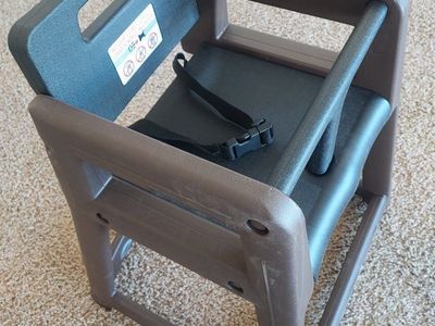 Plastic Highchair – Brand New, Assembled