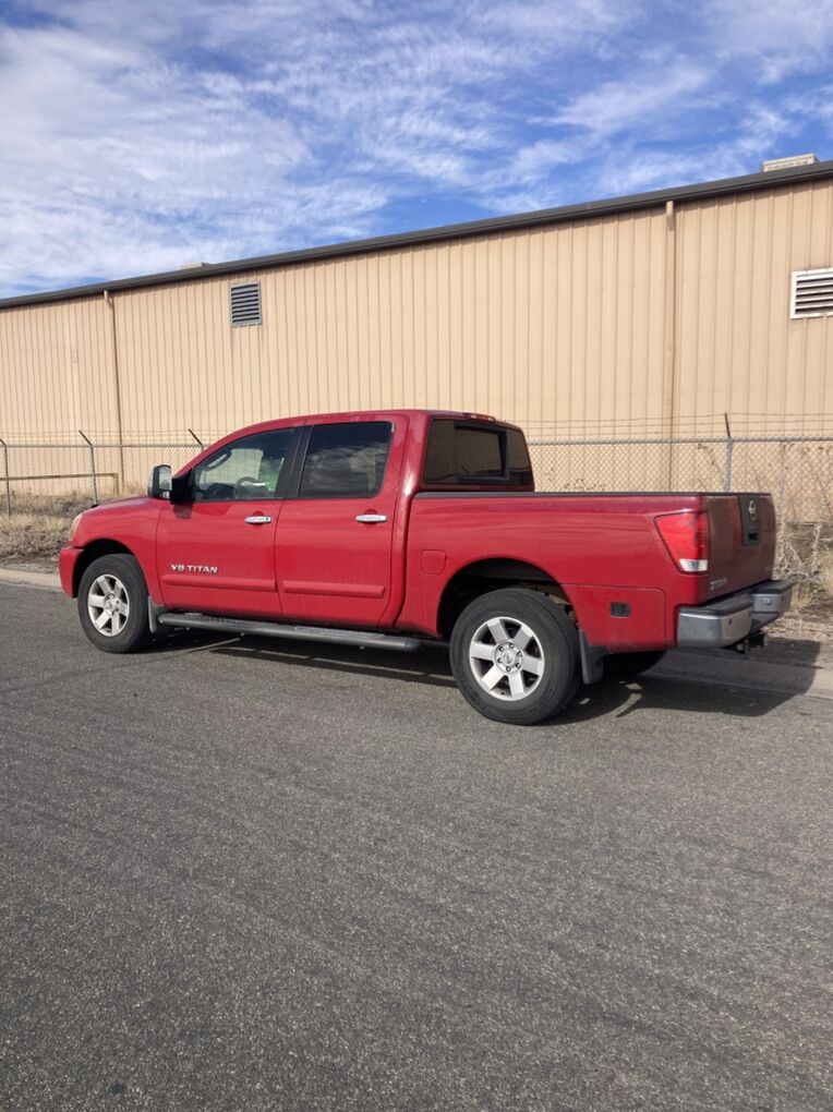 2005 NISSAN TITAN LE