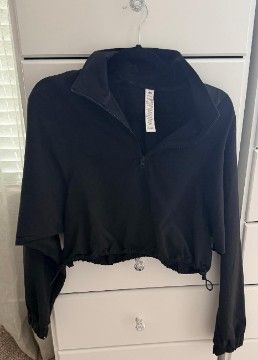 Alo Yoga Black Pullover Jacket Women’s Size S NEW Cropped Zip Athletic Jacket