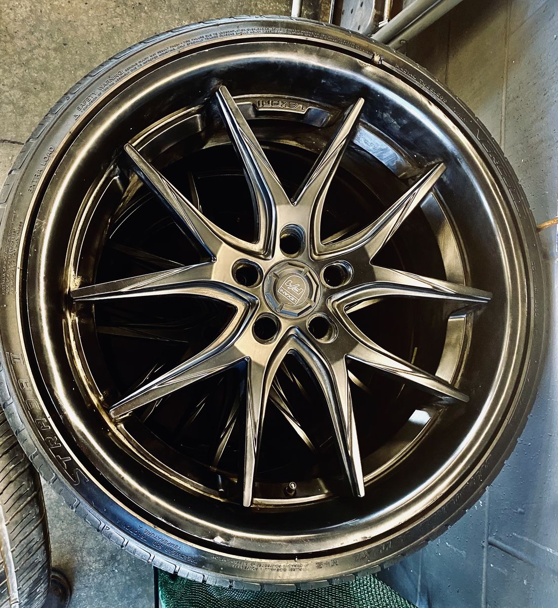 Lexani F/1 Wheels 22" With Tires