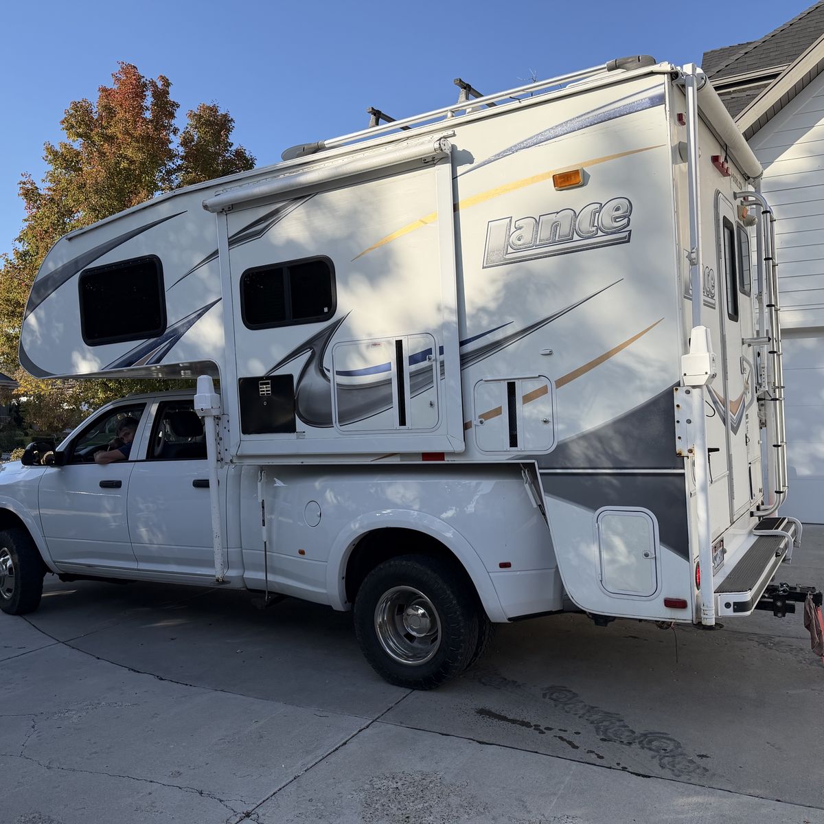 Lance 992 Truck Camper - 2012