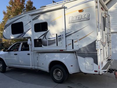 Lance 992 Truck Camper - 2012