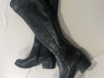 LEATHER RIDING BOOTS Size 6