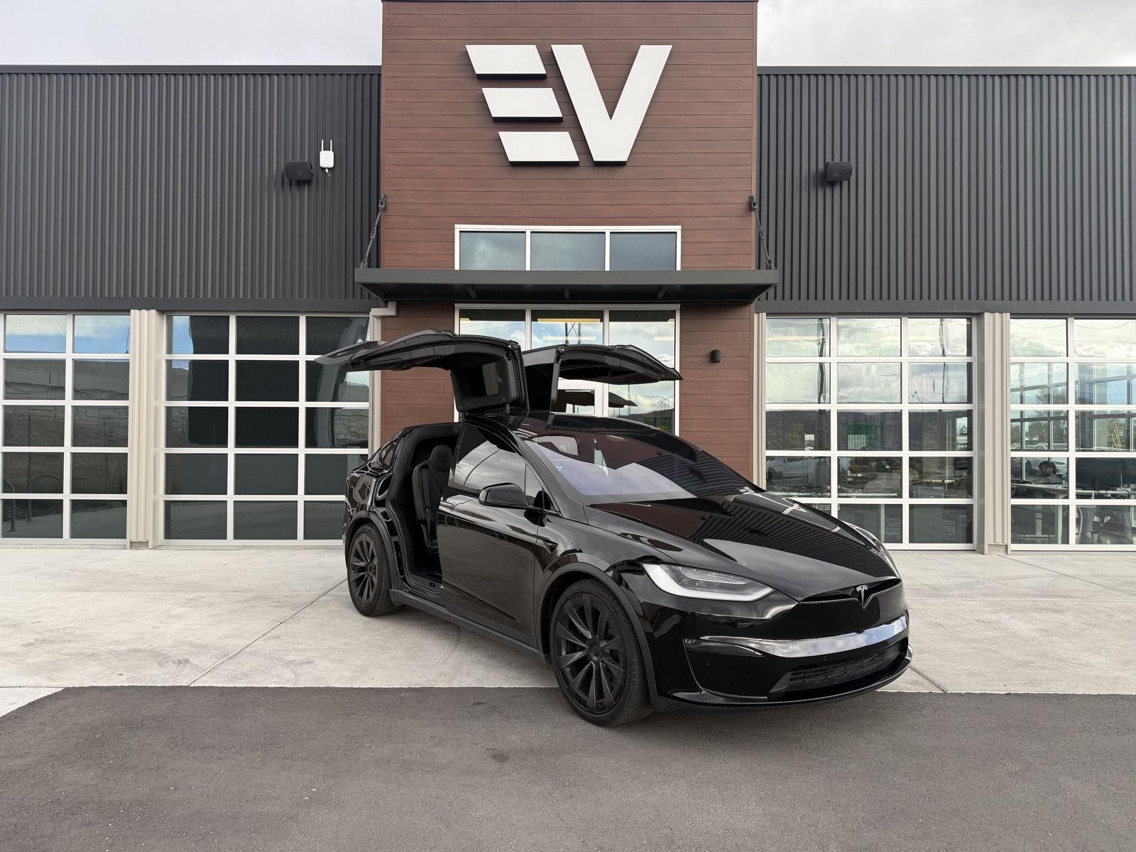 2022 Tesla Model X Base