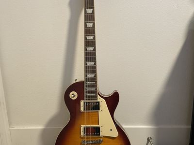 Epiphone Les Paul 60's Standard Iced Tea w/ Soft Gator Case and Leather Strap