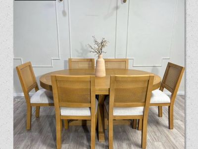 NEW MODERN DINING SET WE OFFER DELIVERY