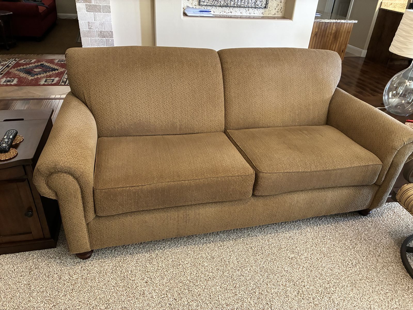 Broyhill sofa 78" 40.00