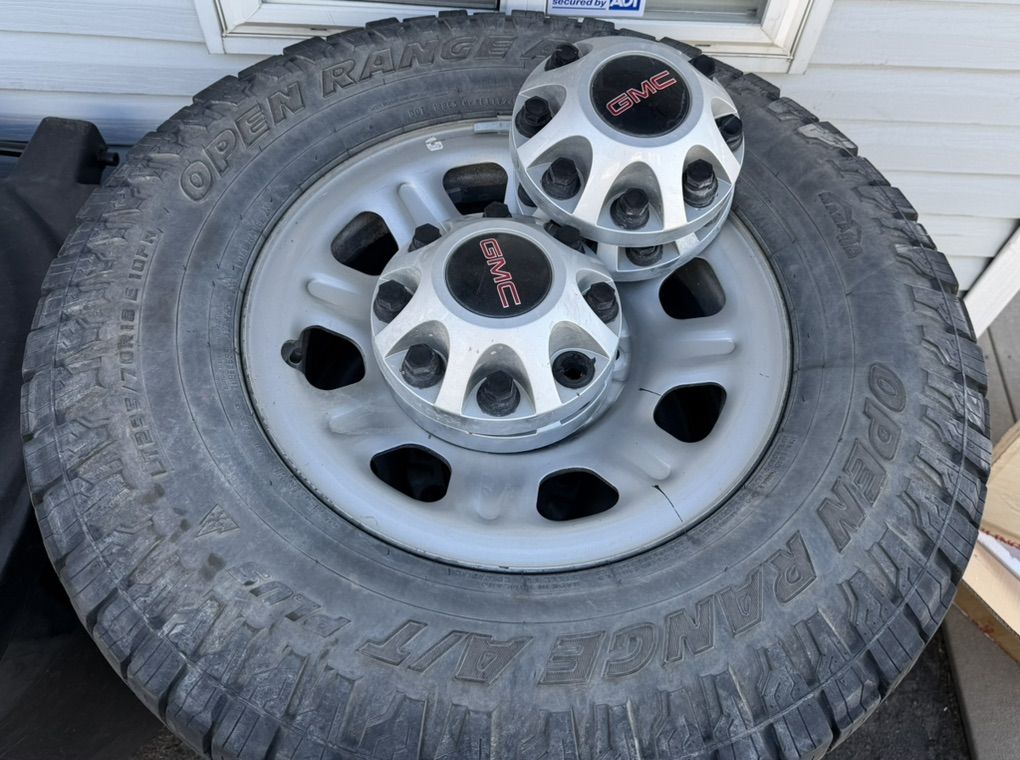 GMC Sierra Tires and Wheels 295/70/18