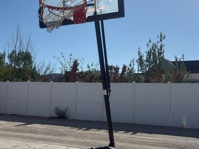 Basketball hoop with rebound