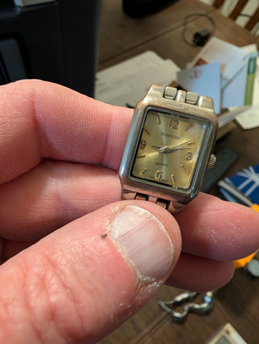 Rumours vintage Ladies watch with quartz movement and brand new battery