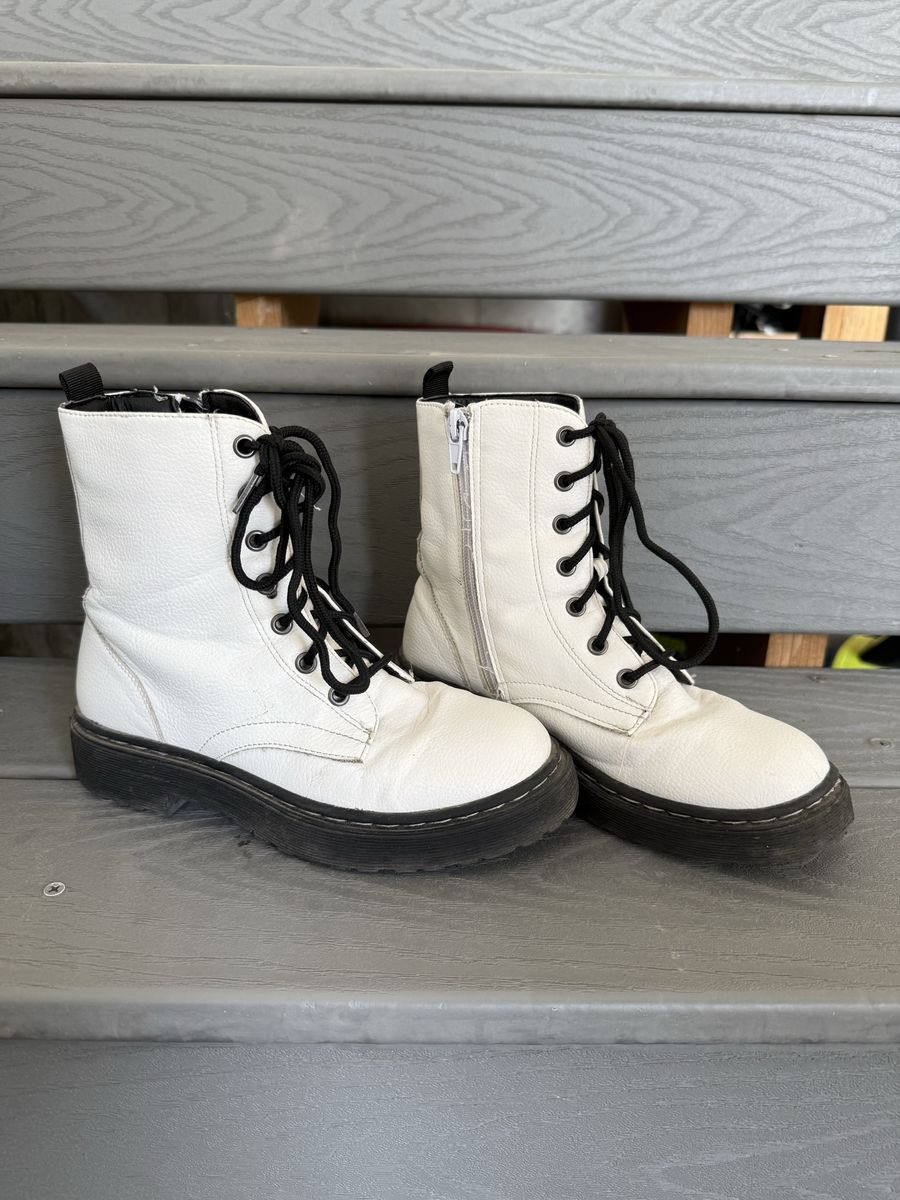 Girls White Combat Boots with Black Laces & Side Zipper Closure - Youth Size 3