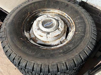 Truck Tires, Rims and Hub-Caps