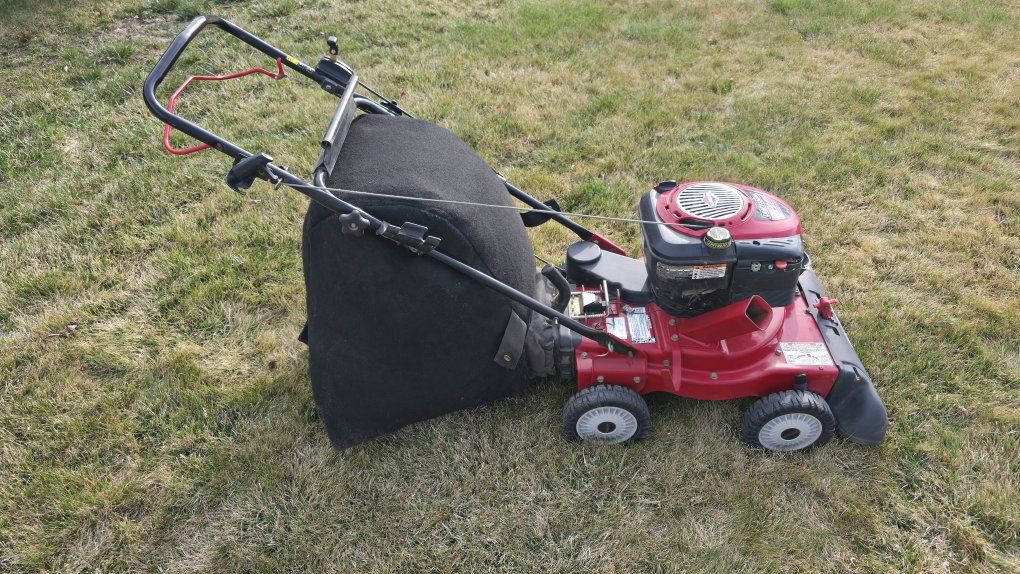 Lawn Vacuum / Chipper