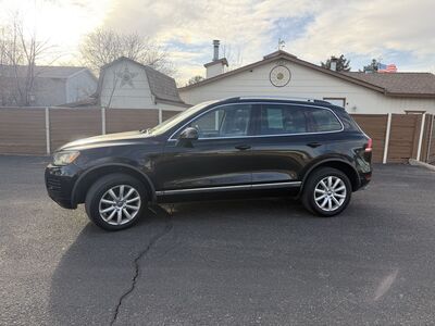 2011 VOLKSWAGEN TOUAREG VR6 Executive