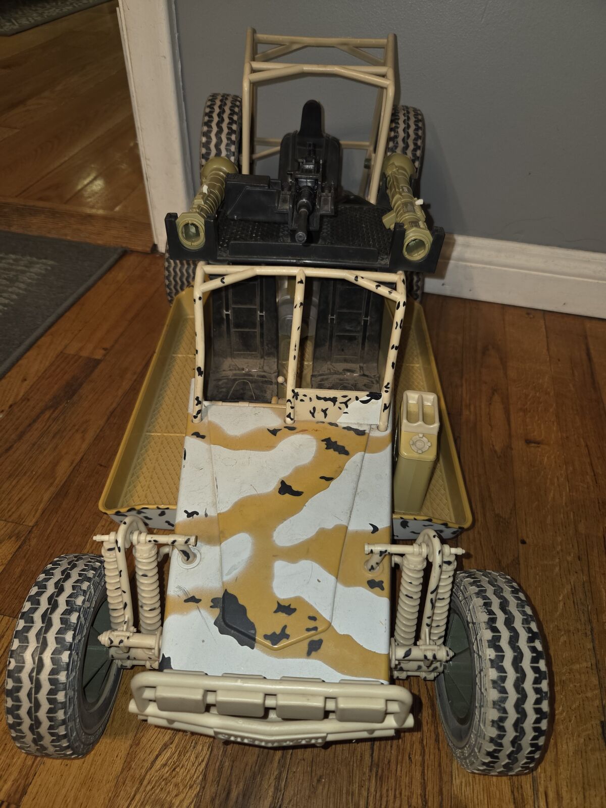 Main image 4