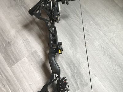 Oneida phonix bow
